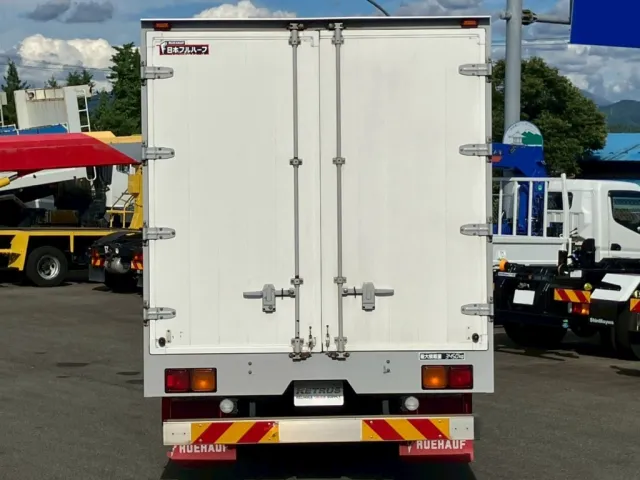 三菱 ファイター 2KG-FK62F(2WD)の写真9