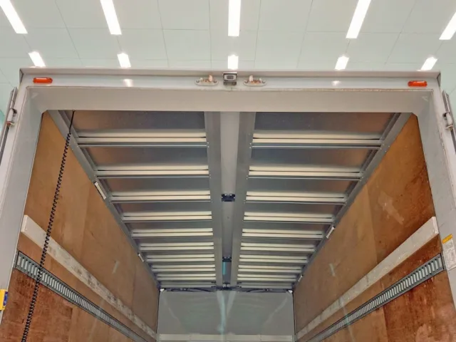 センタービームレスです。|日野 レンジャー 2PG-FD2ABG(2WD)の写真11