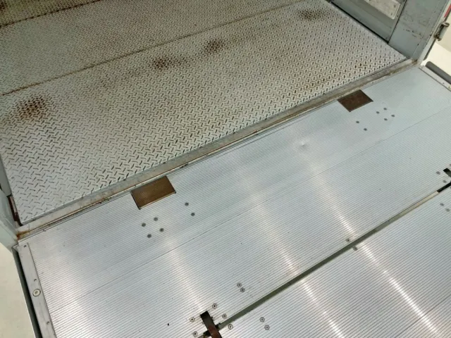 ゲートを上限まで上げた状態です。|日野 レンジャー 2PG-FD2ABG(2WD)の写真15