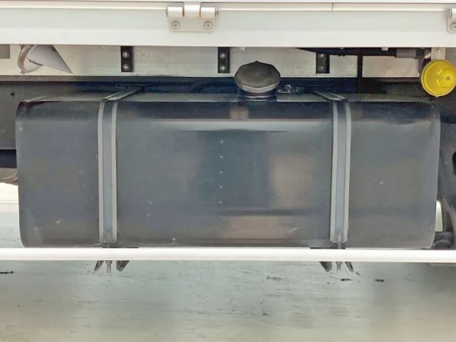 燃料タンクは200Lです。|日野 レンジャー 2PG-FD2ABG(2WD)の写真28