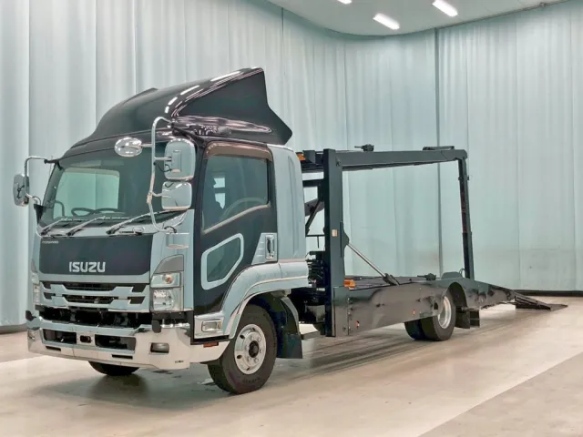 フロント周り、メッキパーツで飾っています。|いすゞ フォワード TKG-FRR90S2(2WD)の写真1