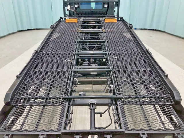 2Fフロアーの状態です。|いすゞ フォワード TKG-FRR90S2(2WD)の写真15