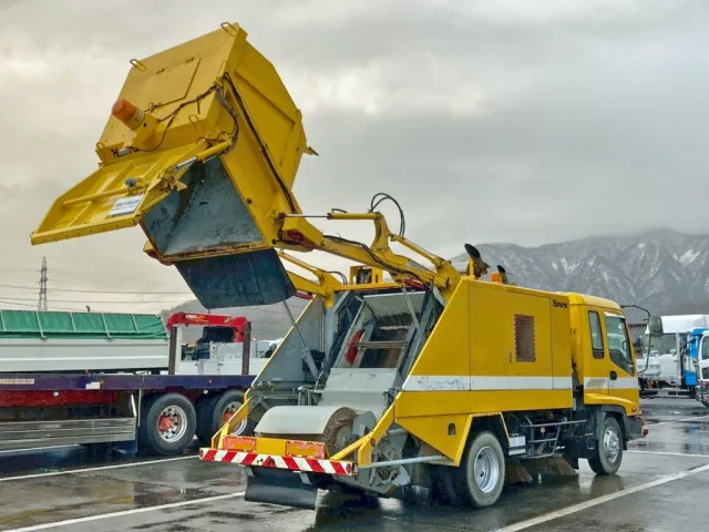 いすゞ フォワード PA-FRR34D4改(2WD)の写真4