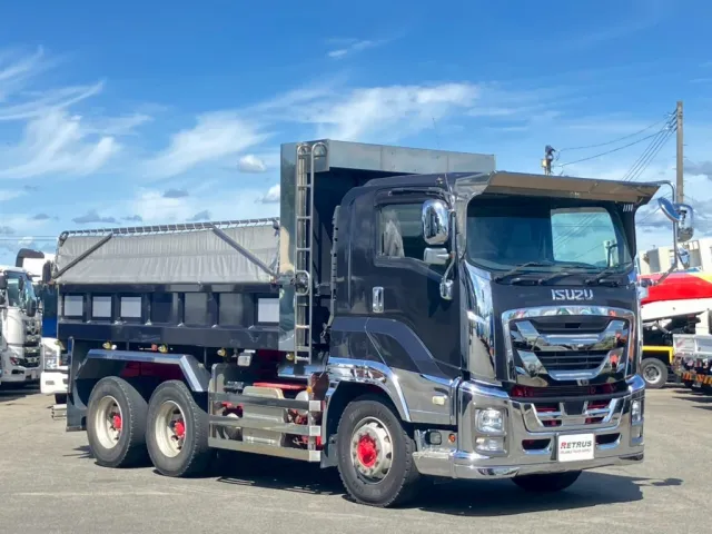 いすゞ ギガ QPG-CXZ77BTの写真2