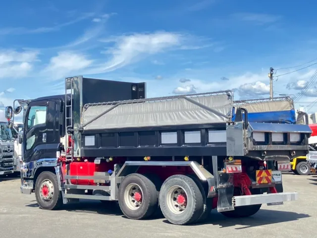 いすゞ ギガ QPG-CXZ77BTの写真3