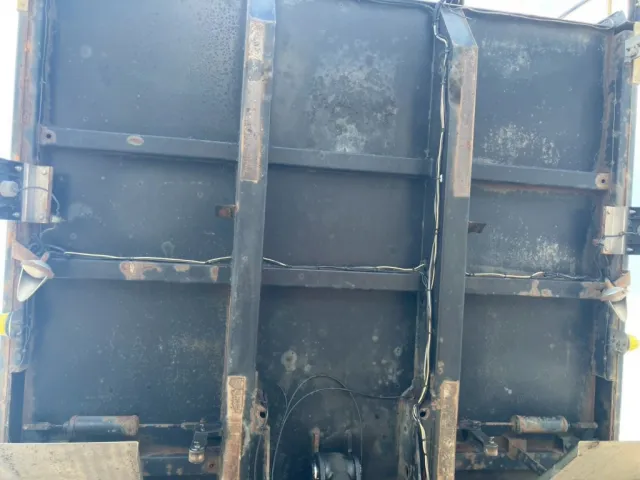 いすゞ ギガ QPG-CXZ77BTの写真15