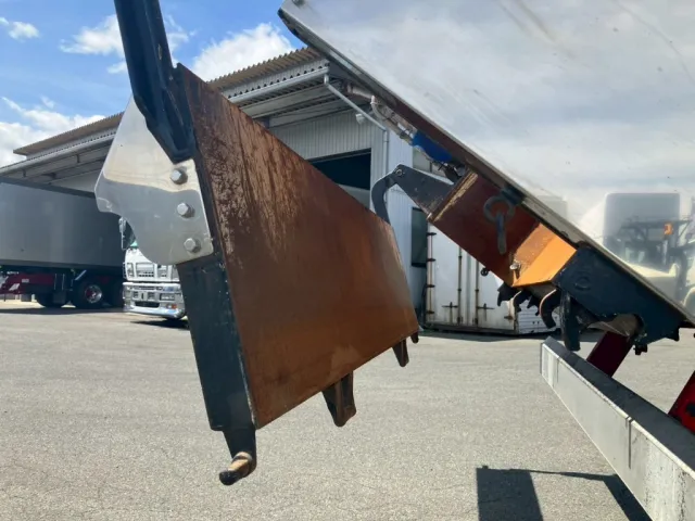 いすゞ ギガ QPG-CXZ77BTの写真18