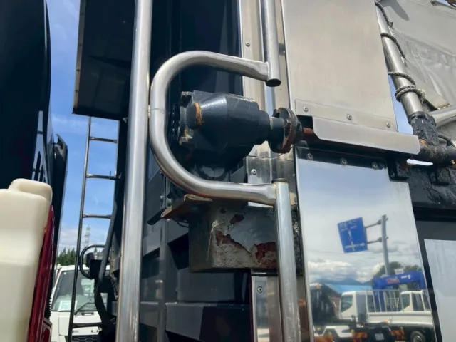 いすゞ ギガ QPG-CXZ77BTの写真23