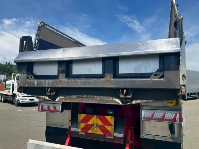 いすゞ ギガ QPG-CXZ77BTの写真42