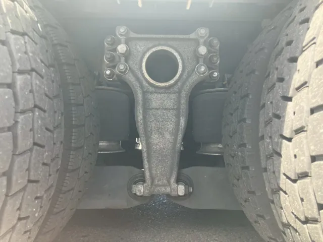 総輪エアサスです。|いすゞ ギガ PKG-CYJ77W8Aの写真5