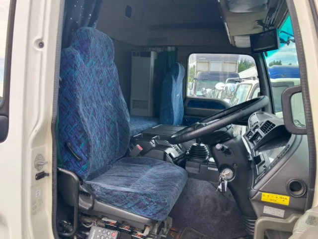 いすゞ ギガ PKG-CYJ77W8Aの写真8