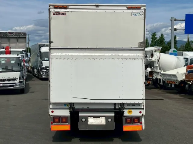 いすゞ ギガ PKG-CYJ77W8Aの写真10