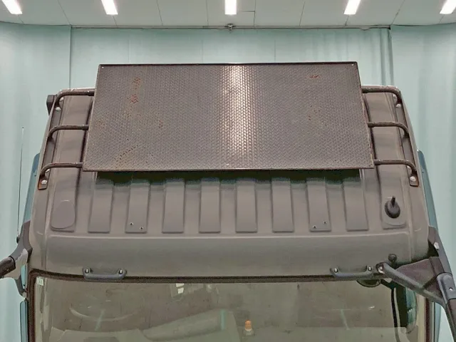 ルーフに足場が付いています。|三菱 スーパーグレート 2PG-FV70HZの写真37