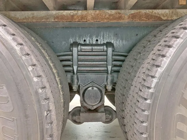 リーフサスです。|UDトラックス クオン QPG-CW5YLの写真5