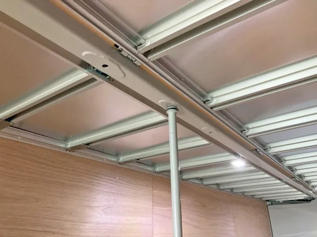 突っ張り棒付きです。|トレクス  PFN24103改の写真12