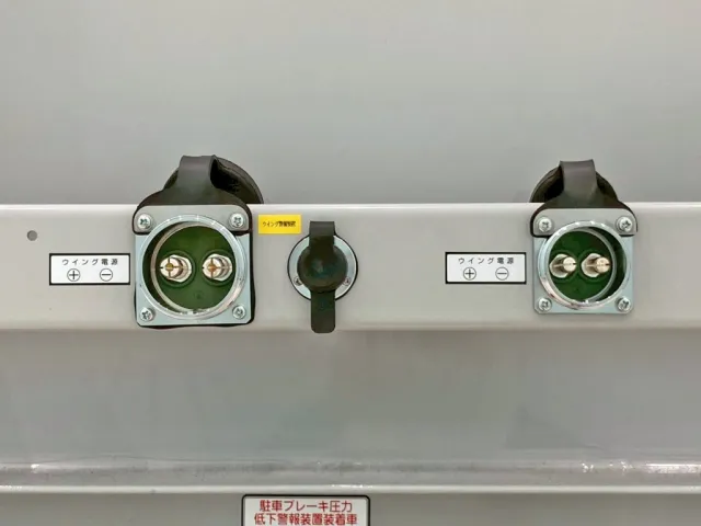 メタルコンセントです。(左側：φ60　右側：φ50)|トレクス  PFN24103改の写真28