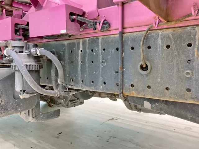 シャーシの状態です。|日野 デュトロ 2KG-XZU700M(2WD)の写真6