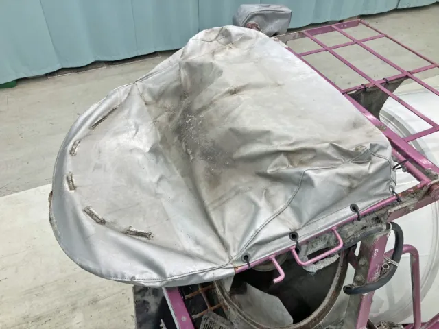 ホッパーカバーの開閉は電動式です。|日野 デュトロ 2KG-XZU700M(2WD)の写真10