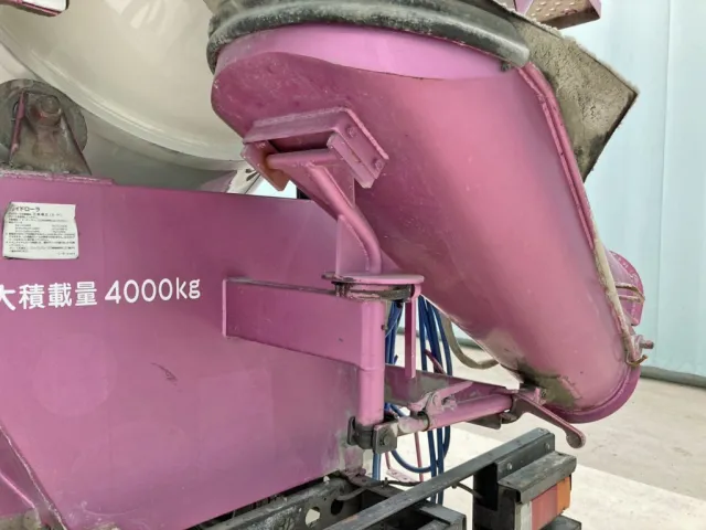 シューターは手動式です。|日野 デュトロ 2KG-XZU700M(2WD)の写真16