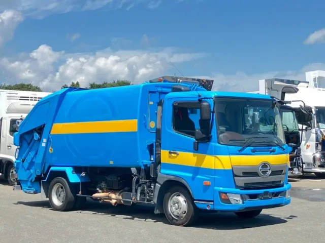 日野 レンジャー 2KG-FC2ABA(2WD)の写真2