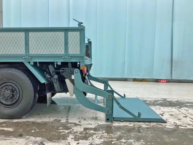 ゲートはスウィングゲートです。(作動時の状態です)|三菱  T200CPの写真18