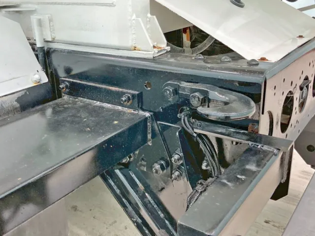 シャーシの状態です。|いすゞ ギガ 2KG-CXZ77CTの写真6