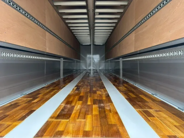 床は板張りです。|トレクス  PFN24103改の写真11