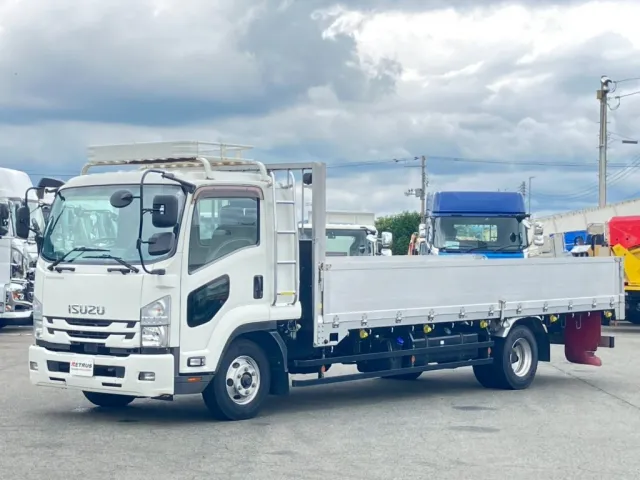 いすゞ フォワード 2RG-FRR90S2(2WD)の写真1