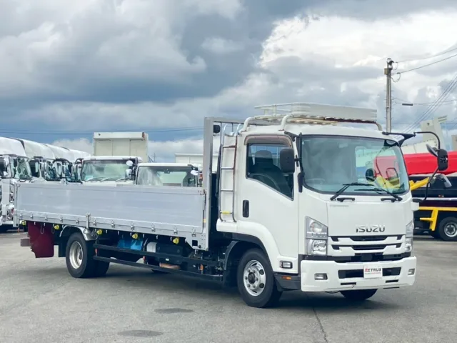 いすゞ フォワード 2RG-FRR90S2(2WD)の写真2