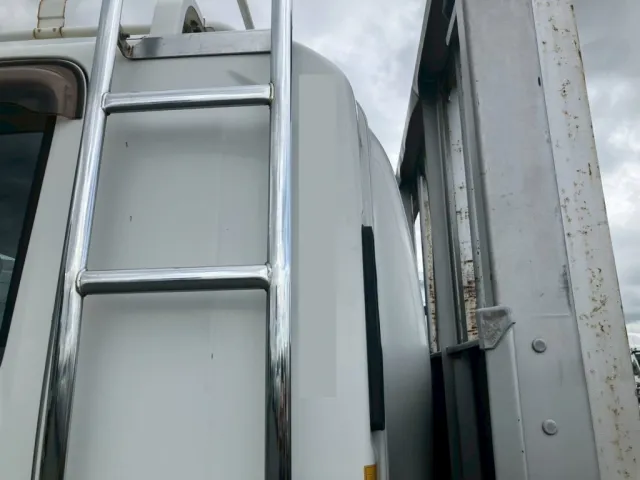 いすゞ フォワード 2RG-FRR90S2(2WD)の写真18