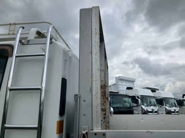 いすゞ フォワード 2RG-FRR90S2(2WD)の写真19