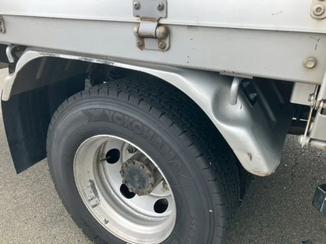 いすゞ フォワード 2RG-FRR90S2(2WD)の写真33