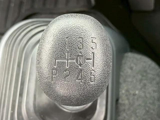 いすゞ フォワード 2RG-FRR90S2(2WD)の写真38