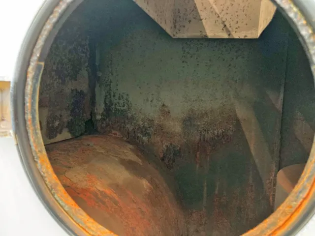 第1分離機後方内部の状態です。|いすゞ フォワード SKG-FSR90S2の写真29