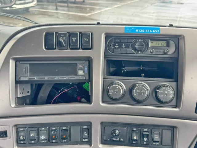 コンソールボックスが欠品しています。|UDトラックス クオン QPG-GK5XABの写真34