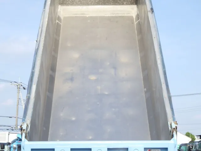 床の状態です。|いすゞ ギガ QKG-CYZ77AMの写真9