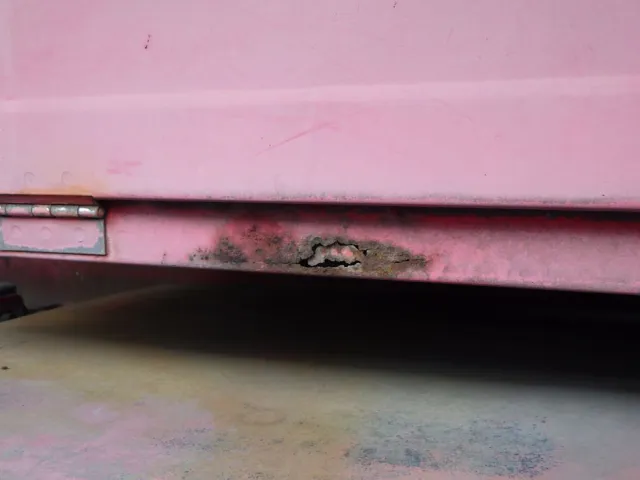 工具箱に腐食・穴があります。|いすゞ ギガ QKG-CYZ77AMの写真27