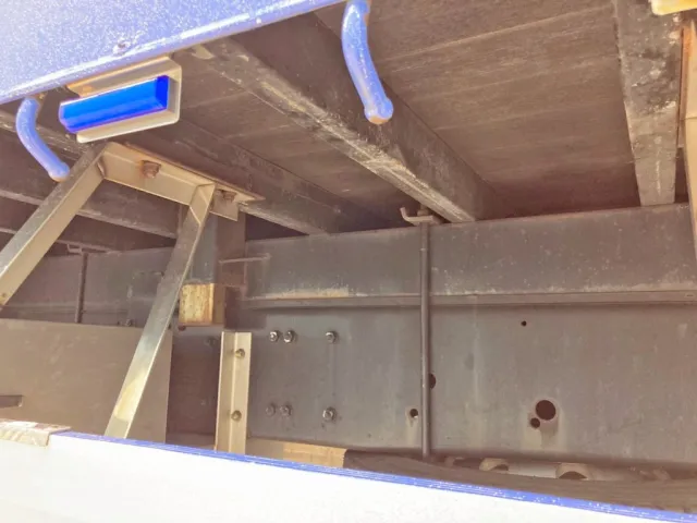 シャーシとネタの状態です。(縦ネタ・横ネタは鉄製です)|三菱 スーパーグレート 2PG-FV74HZの写真6