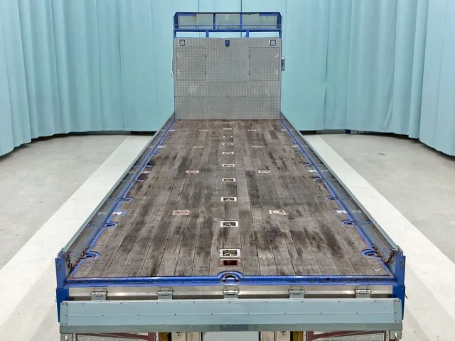 床は板張りです。|三菱 スーパーグレート 2PG-FV74HZの写真9