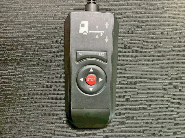 エアサスのコントローラーです。|三菱 スーパーグレート 2PG-FV74HZの写真30