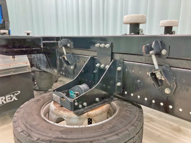 シャーシの状態です。|日野 プロフィア 2DG-FW1AHJの写真7