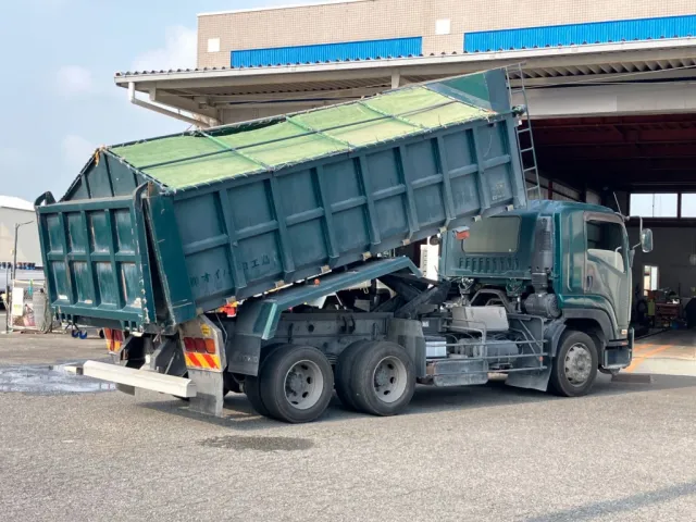 いすゞ フォワード QKG-FVZ34U2の写真4