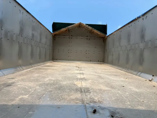 いすゞ フォワード QKG-FVZ34U2の写真8