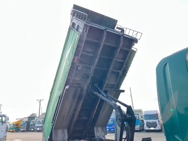 いすゞ フォワード QKG-FVZ34U2の写真10