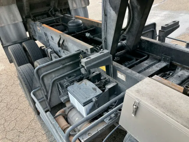 いすゞ フォワード QKG-FVZ34U2の写真11