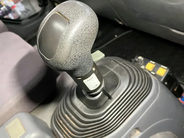 いすゞ フォワード QKG-FVZ34U2の写真16