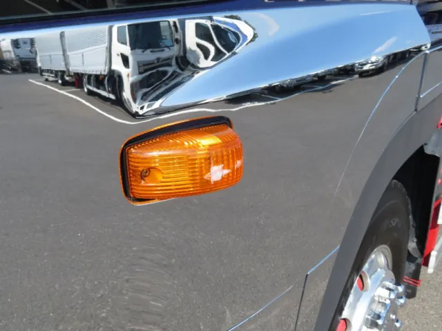 助手席側ウインカーレンズにキズがあります。|日野 プロフィア 2DG-SH1EDGGの写真30