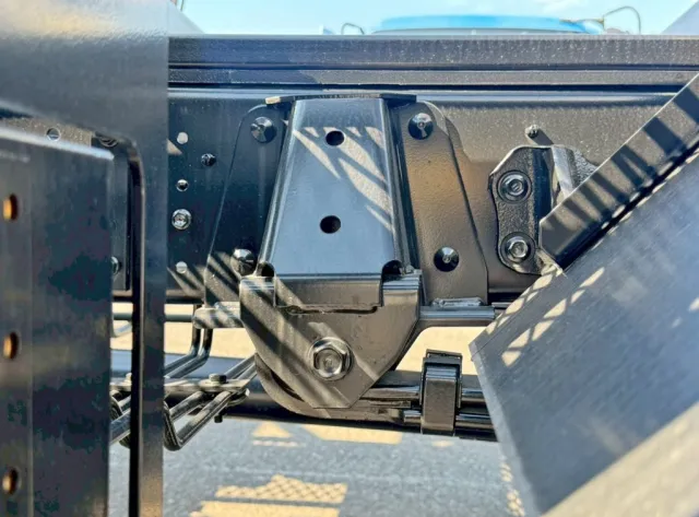 リーフサスです。|日野 デュトロ 2KG-XZU720M(2WD)の写真6