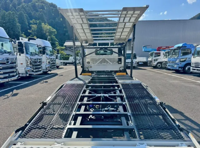 1Fフロアーの状態です。|日野 デュトロ 2KG-XZU720M(2WD)の写真10