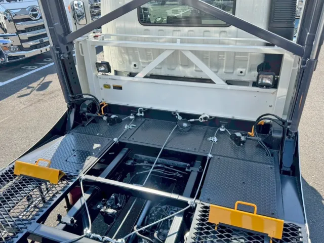 1Fフロアーの先頭部分です。|日野 デュトロ 2KG-XZU720M(2WD)の写真12